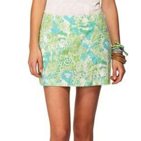 Lilly Pulitzer Pants - Lilly Pulitzer Limeade It's a Zoo January Skort